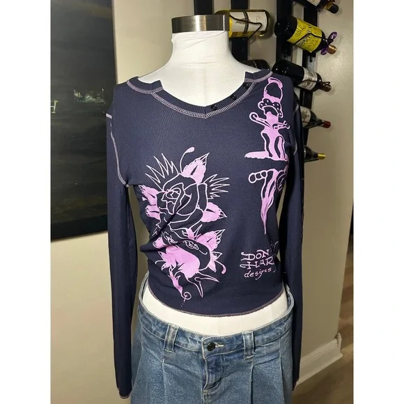 Ed Hardy Women's Rose Tattoo Graphic Henley Thermal Top Size M - Picture 2 of 6